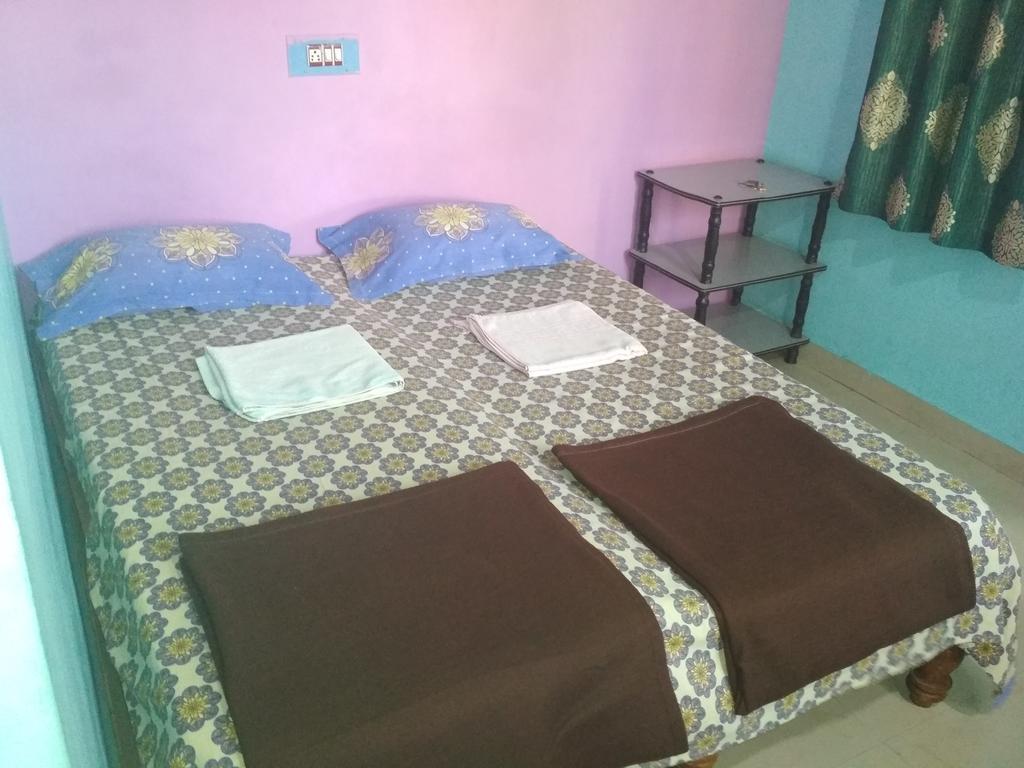 Mayuram Homestay Хампи Екстериор снимка